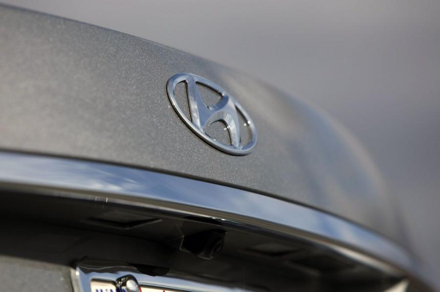  Hyundai Equus 2012 года  (фото 27 из 41)